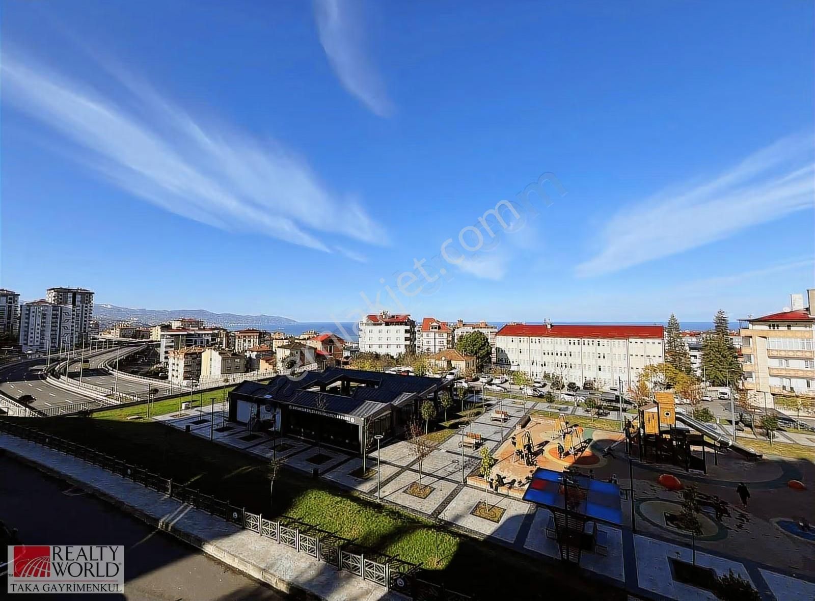 Erdoğdu Mahallesinde Merkezi Konumda Asansörlü Kiralık Geniş 3+1 - Görsel 9