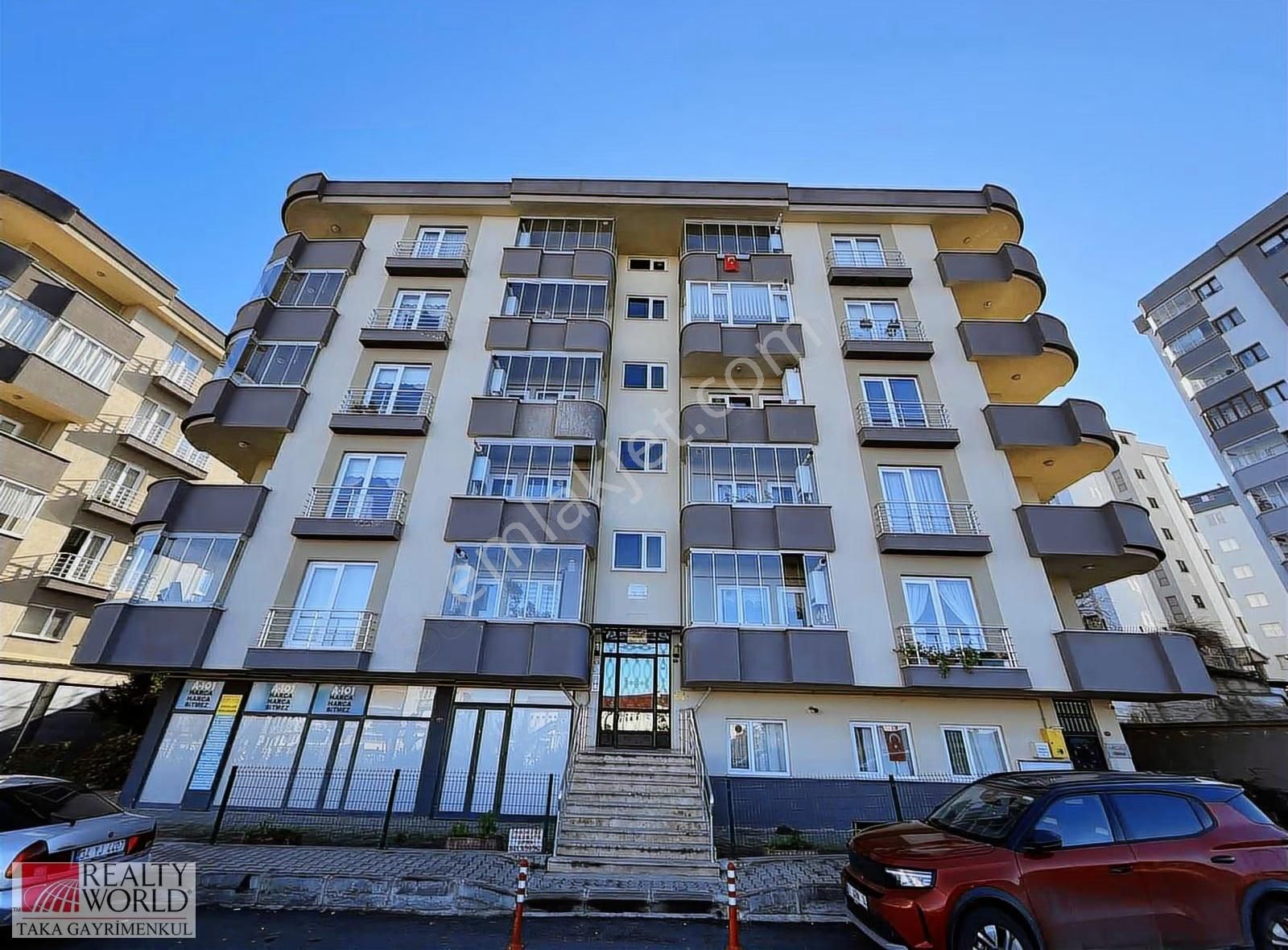 Erdoğdu Mahallesinde Merkezi Konumda Asansörlü Kiralık Geniş 3+1