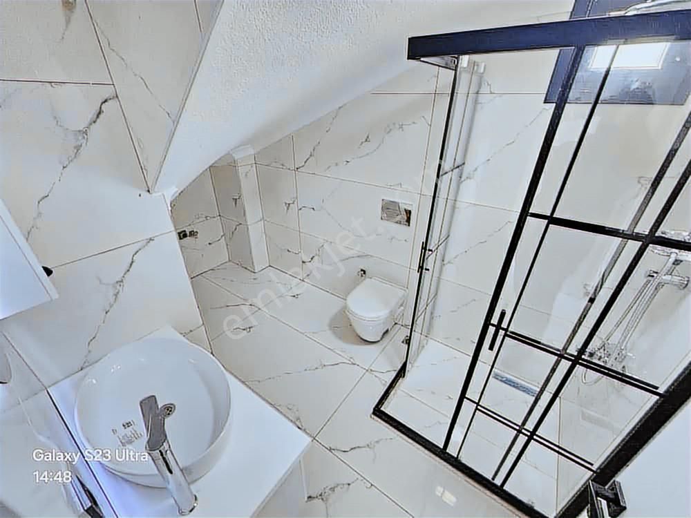 Eu Gayrimenkulden Girişinde Oda Denize Yakın 4+1 Villa - Görsel 25