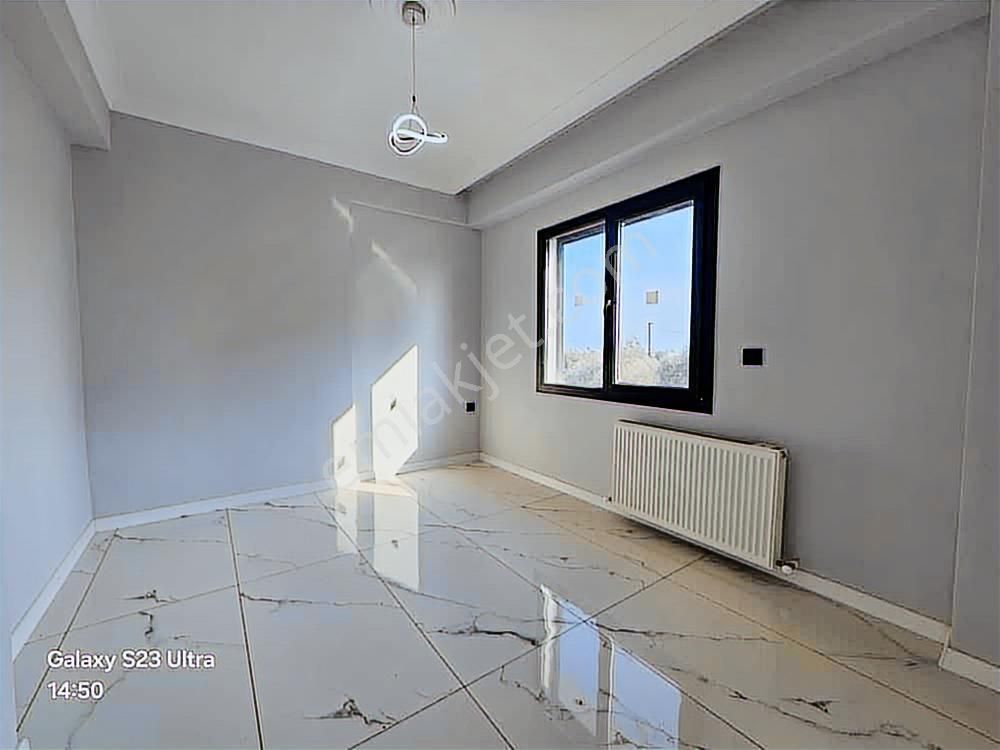 Eu Gayrimenkulden Girişinde Oda Denize Yakın 4+1 Villa - Görsel 22