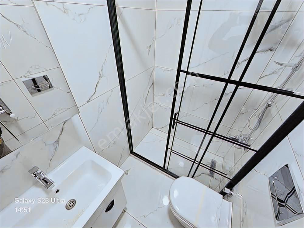 Eu Gayrimenkulden Girişinde Oda Denize Yakın 4+1 Villa - Görsel 4