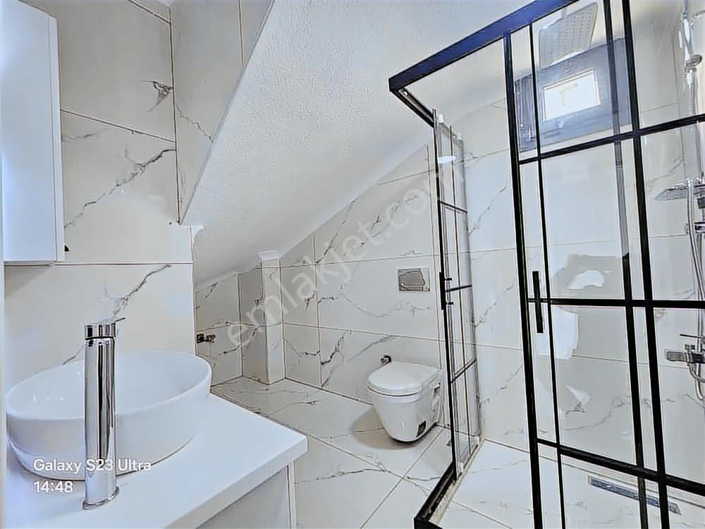 Eu Gayrimenkulden Girişinde Oda Denize Yakın 4+1 Villa - Görsel 16