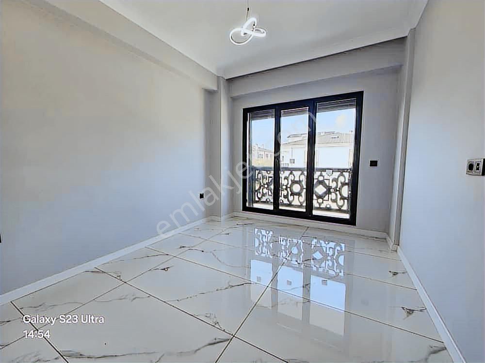 Eu Gayrimenkulden Girişinde Oda Denize Yakın 4+1 Villa - Görsel 28