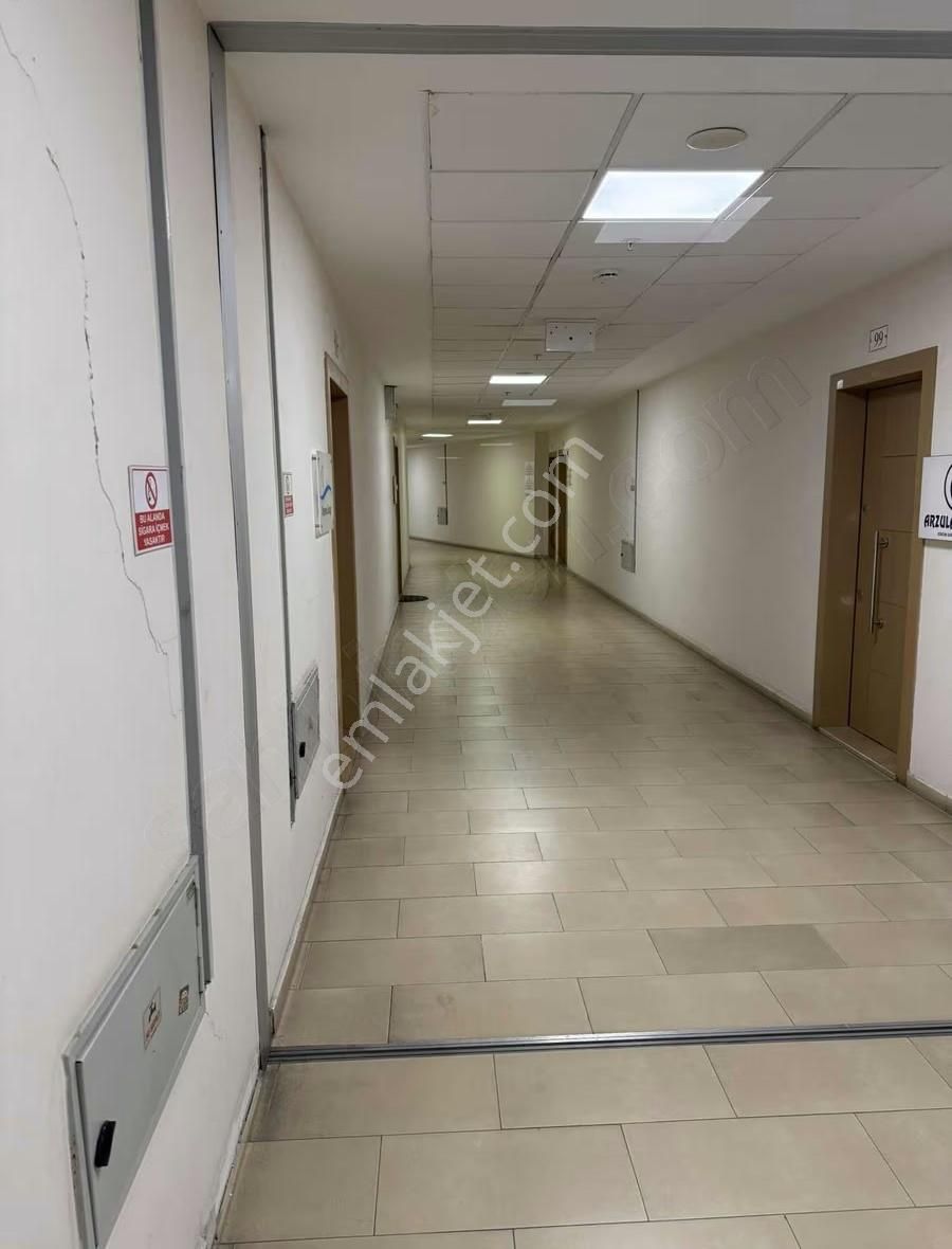 İkitelli Org.san.bölg İpkas İş Merkezinde 70 M2 Kiralık Ofis - Görsel 11