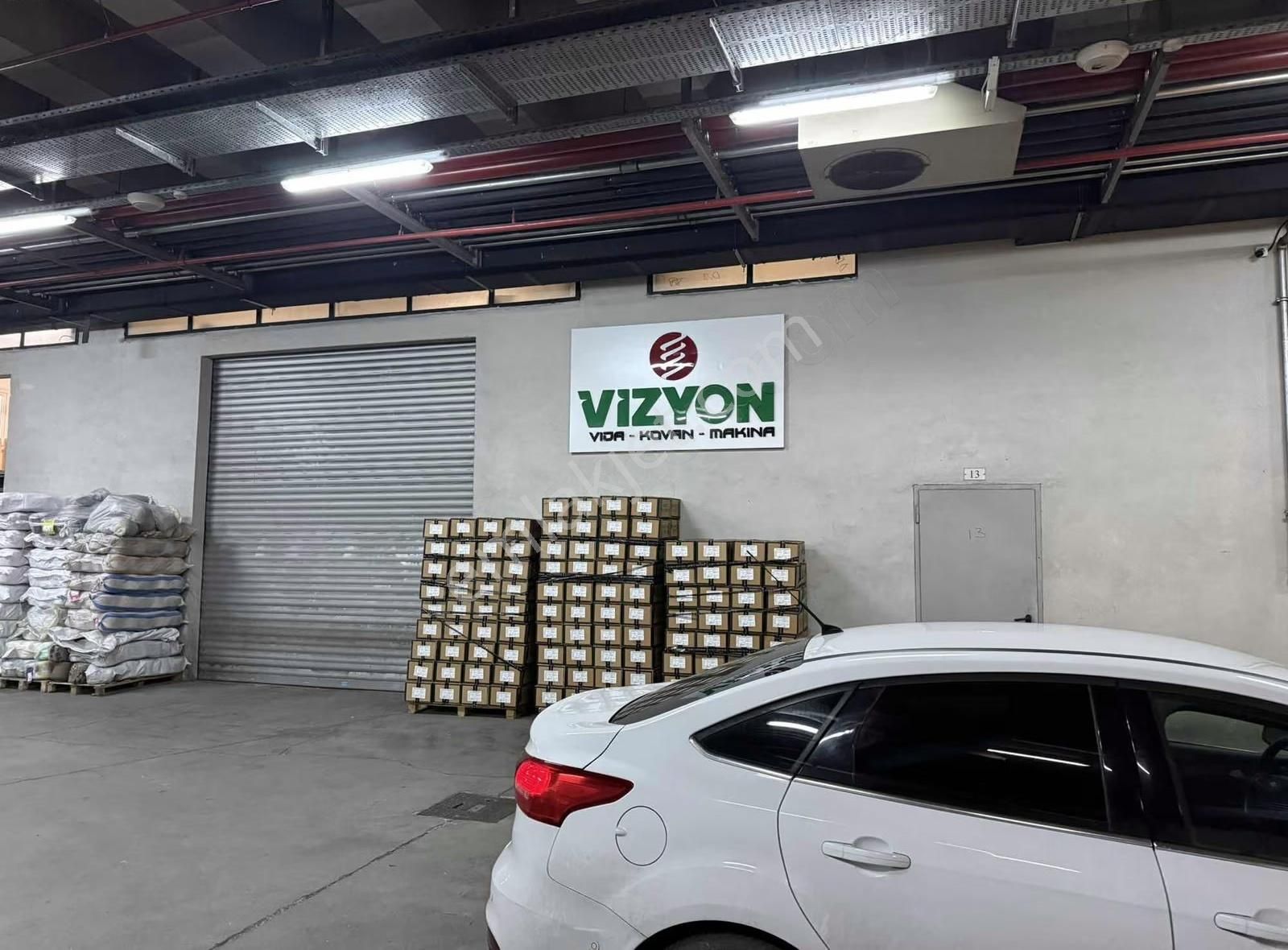 İkitelli Org.san. Bölg. İpkas İş Merkezinde Kiralık 350m² İşyeri