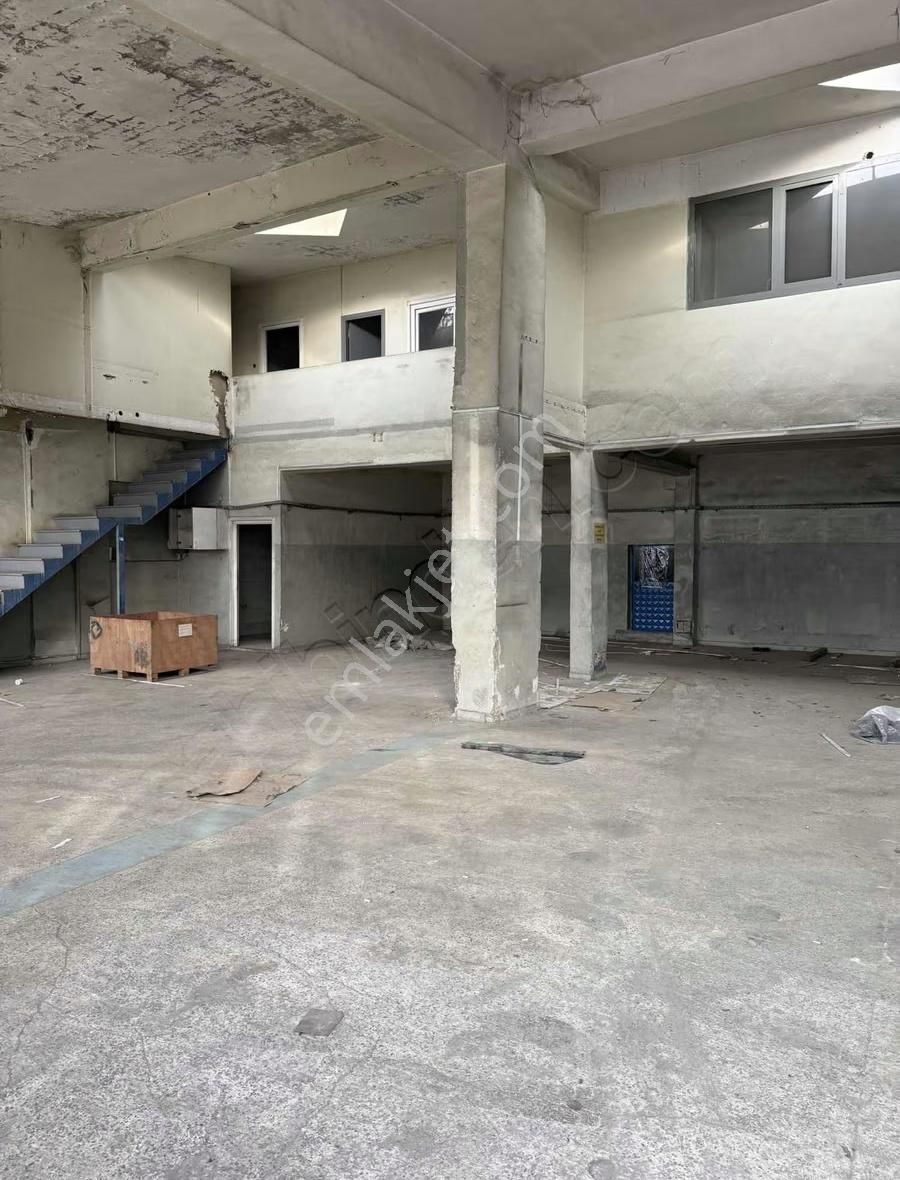 Esenler San. Sitesinde Kiralık 480 M2 Köşe Başı İşyeri. - Görsel 2