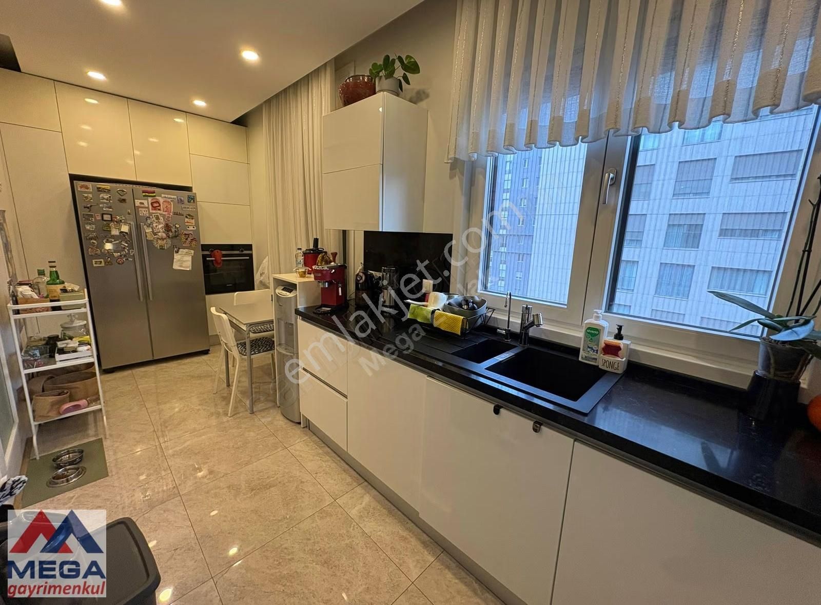 Büyük Kulüp Karşı Sokağında 4+1 Balkonlu Özel Dekarasyonlu - Görsel 22