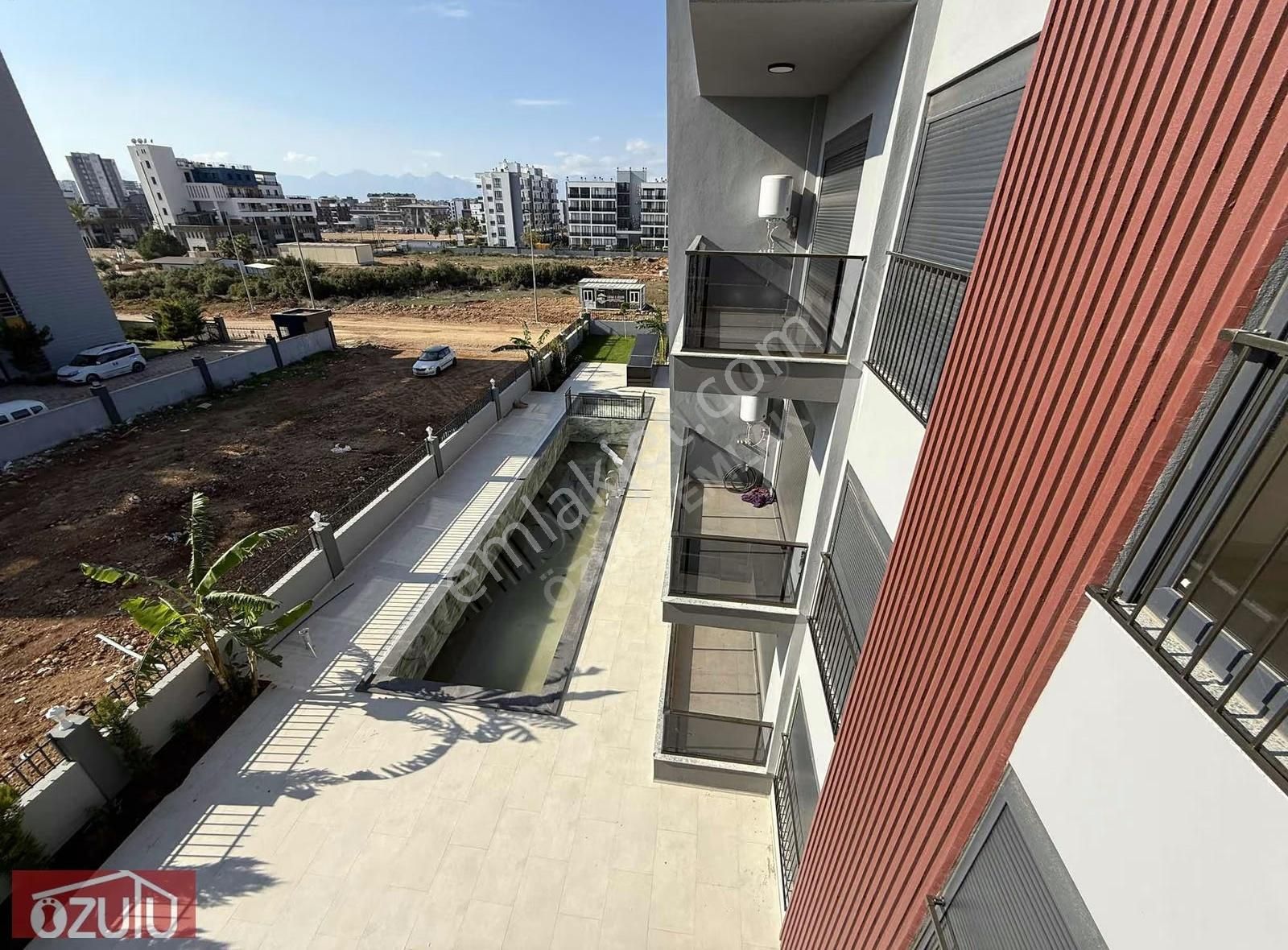 Altıntaşta Sıfır Arakat Kapalı Oto. Havuz 1+1 Satılık - Görsel 7