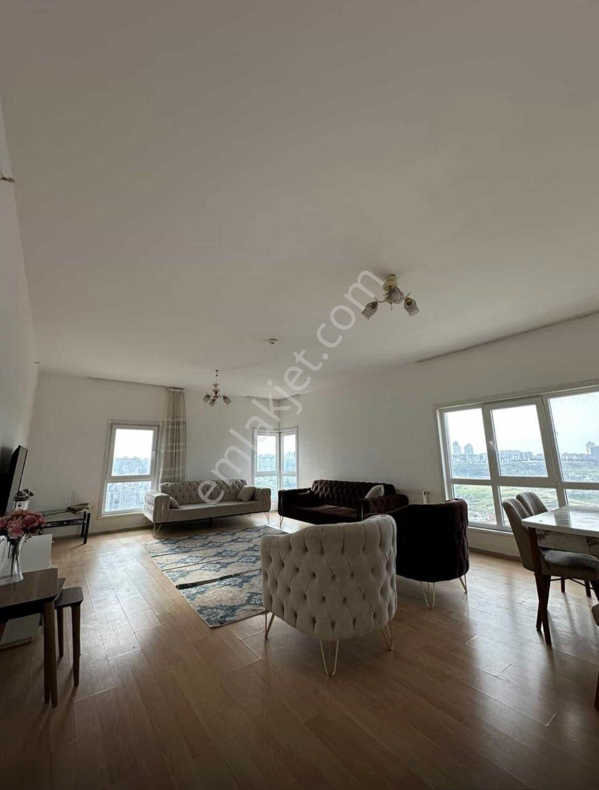 Sıte Içerısınde Merkezı Lokasyonda Full Eşyalı Lüks Daıre