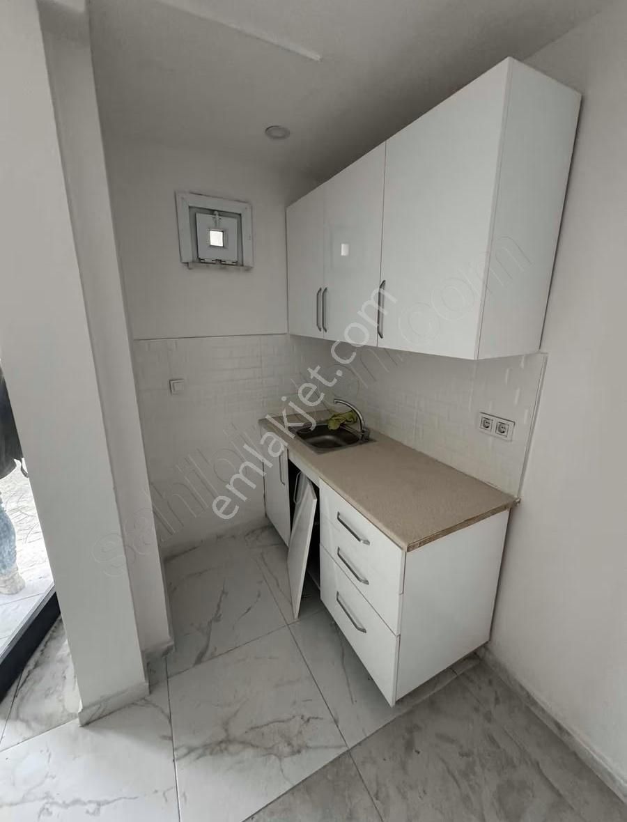 Zeki Emlak'tan Fatih Mah'de Sıfır Binada Kiralık Dükkan - Görsel 14