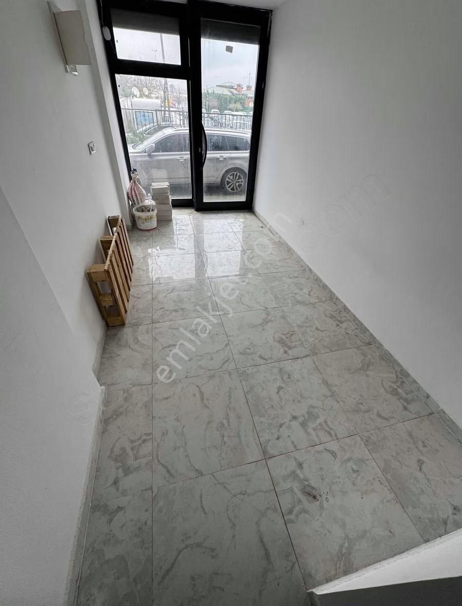 Zeki Emlak'tan Fatih Mah'de Sıfır Binada Kiralık Dükkan - Görsel 12