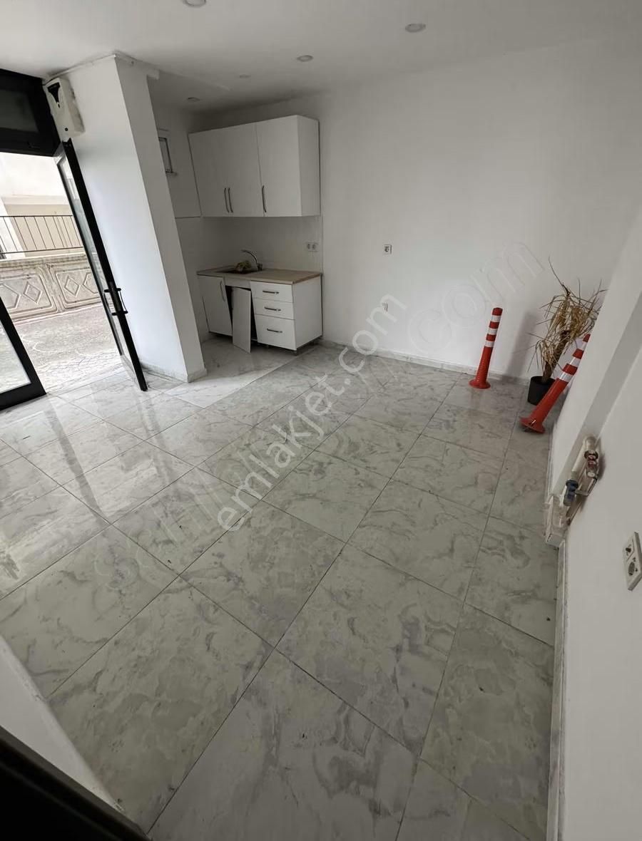 Zeki Emlak'tan Fatih Mah'de Sıfır Binada Kiralık Dükkan - Görsel 15