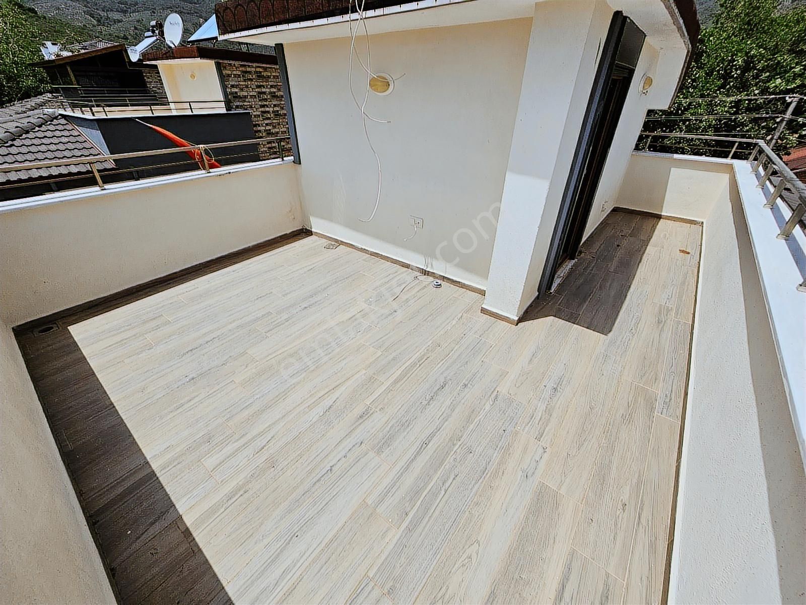 Eu Gayrimenkulden Havuzlu Site İçerisinde Tek Müstakil - Görsel 14