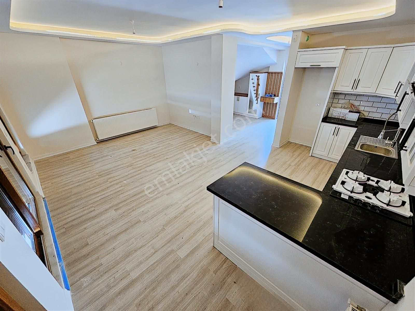 Eu Gayrimenkulden Havuzlu Site İçerisinde Tek Müstakil - Görsel 13