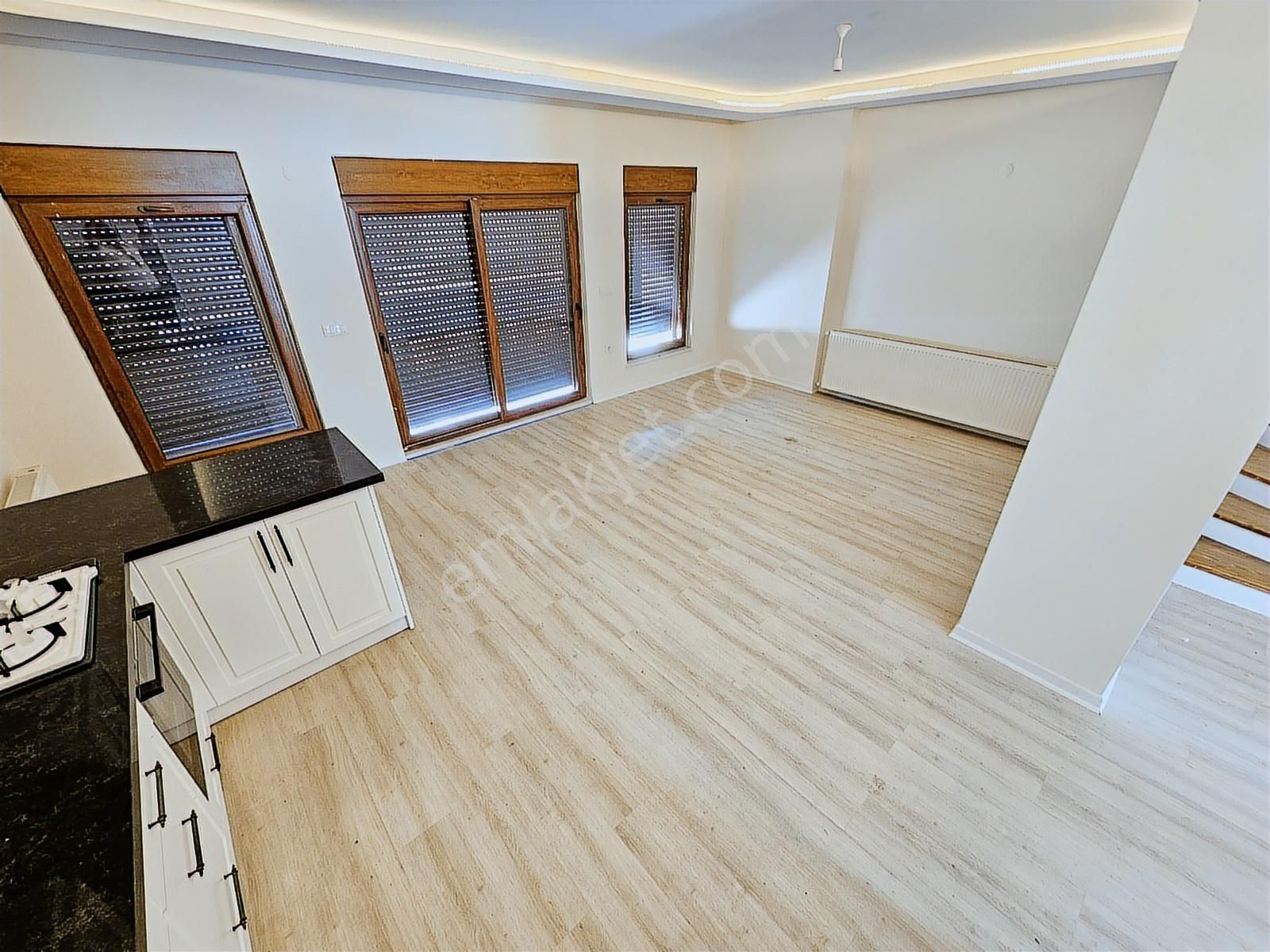 Eu Gayrimenkulden Havuzlu Site İçerisinde Tek Müstakil - Görsel 12