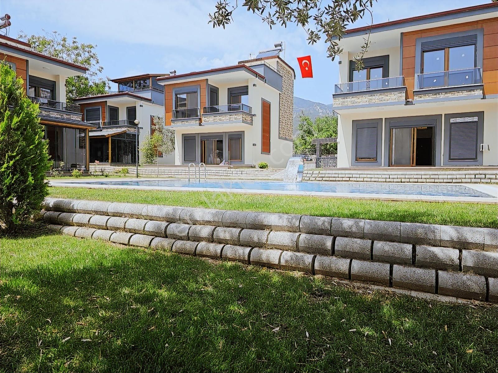 Eu Gayrimenkulden Havuzlu Site İçerisinde Tek Müstakil - Görsel 31