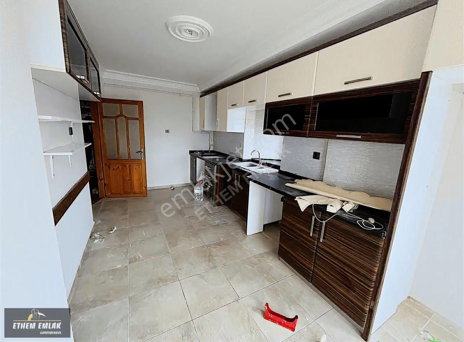 Mavıbulvar Üzeri Kanal Manzaralı Kapalı Mutfaklı 3+1 - Görsel 9