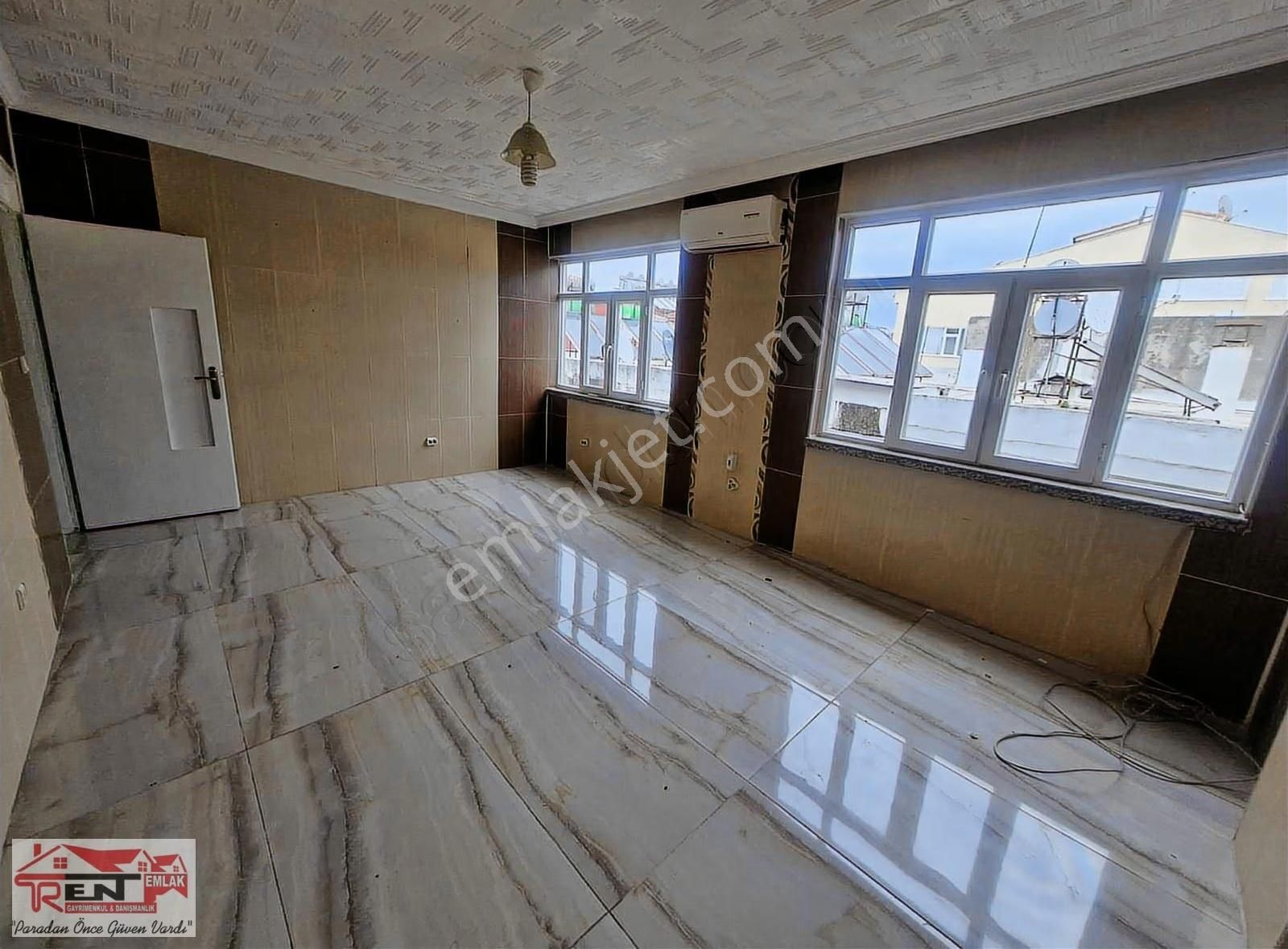 Trent Emlak'tan Çarşının Merkezinde 1+1 Ofis