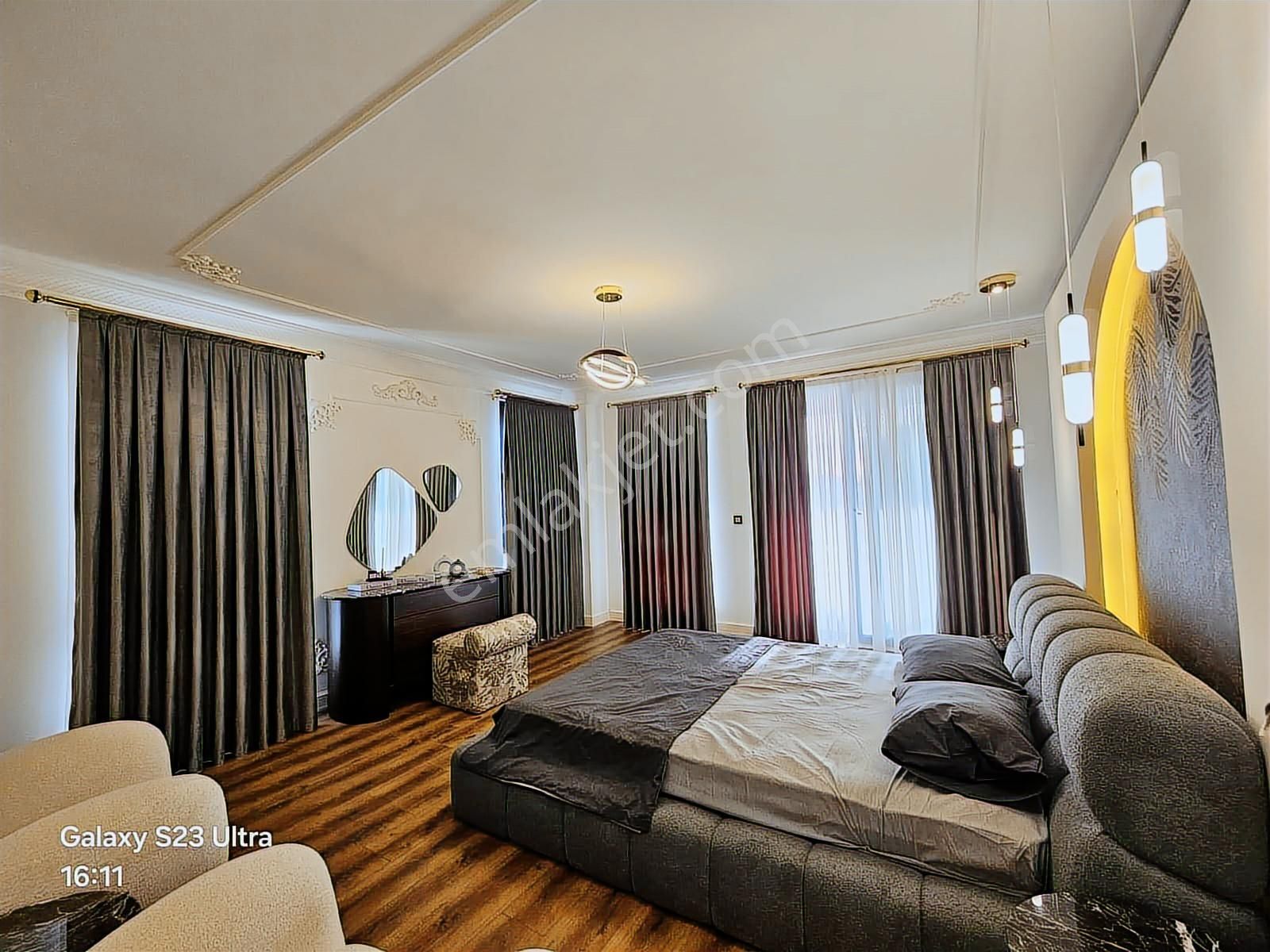 Eu Gayrimenkulden Denize Sıfır Sitede 4+1 Tek Müstakil Villa - Görsel 18