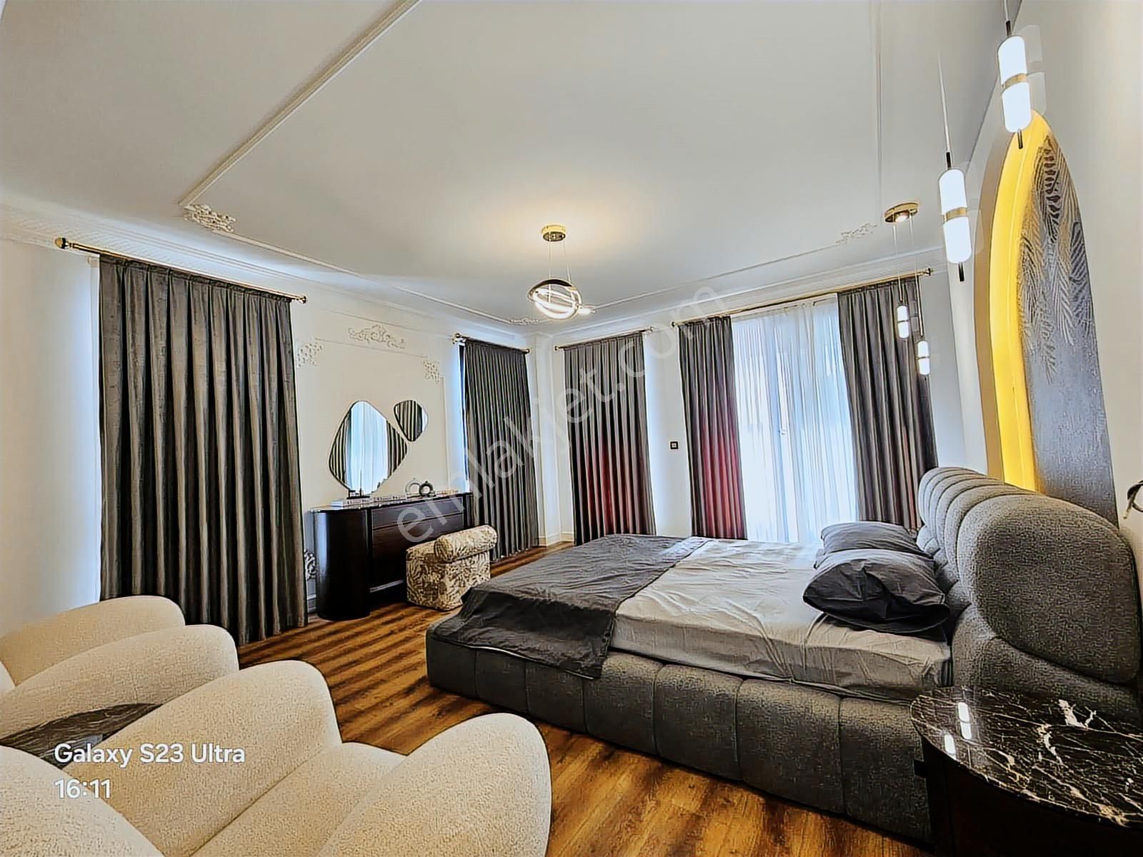 Eu Gayrimenkulden Denize Sıfır Sitede 4+1 Tek Müstakil Villa - Görsel 14