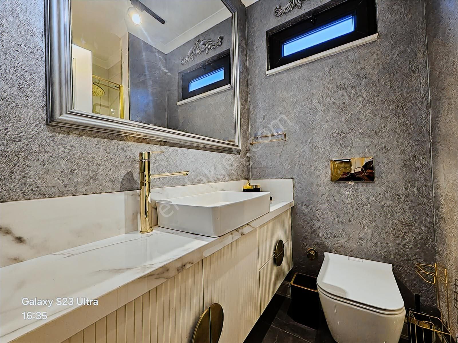 Eu Gayrimenkulden Denize Sıfır Sitede 4+1 Tek Müstakil Villa - Görsel 2