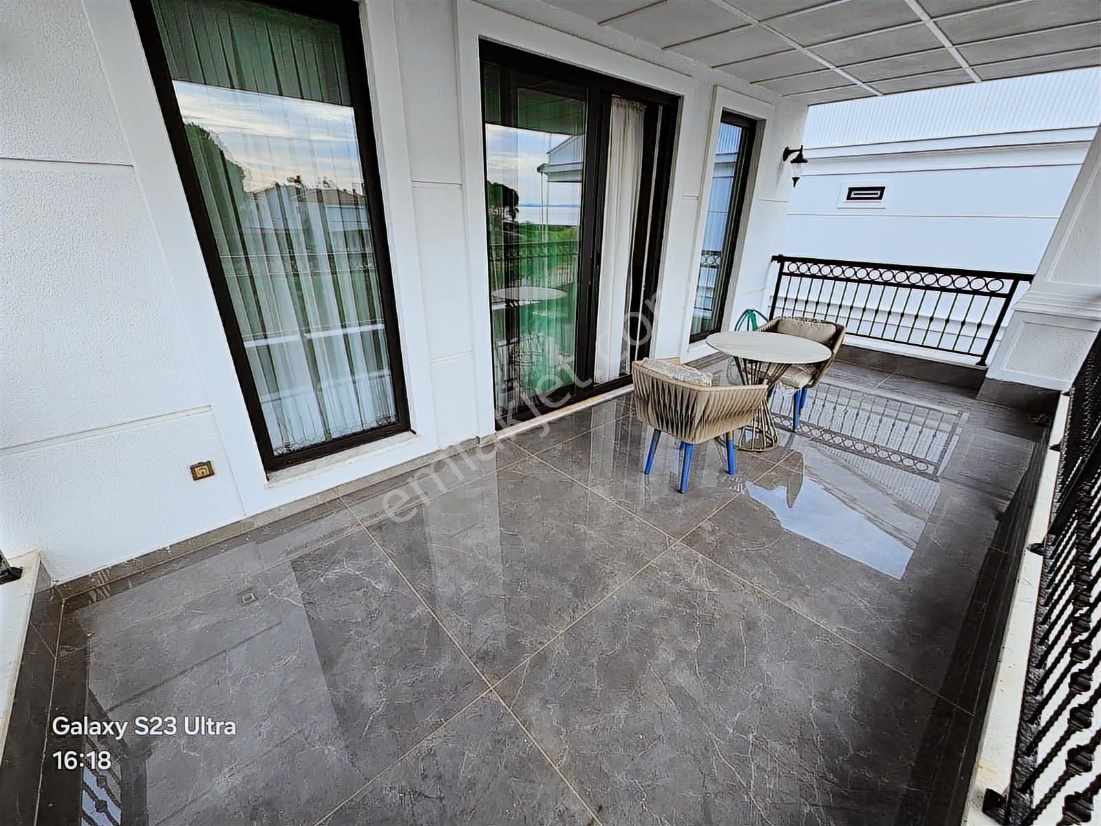 Eu Gayrimenkulden Denize Sıfır Sitede 4+1 Tek Müstakil Villa - Görsel 10