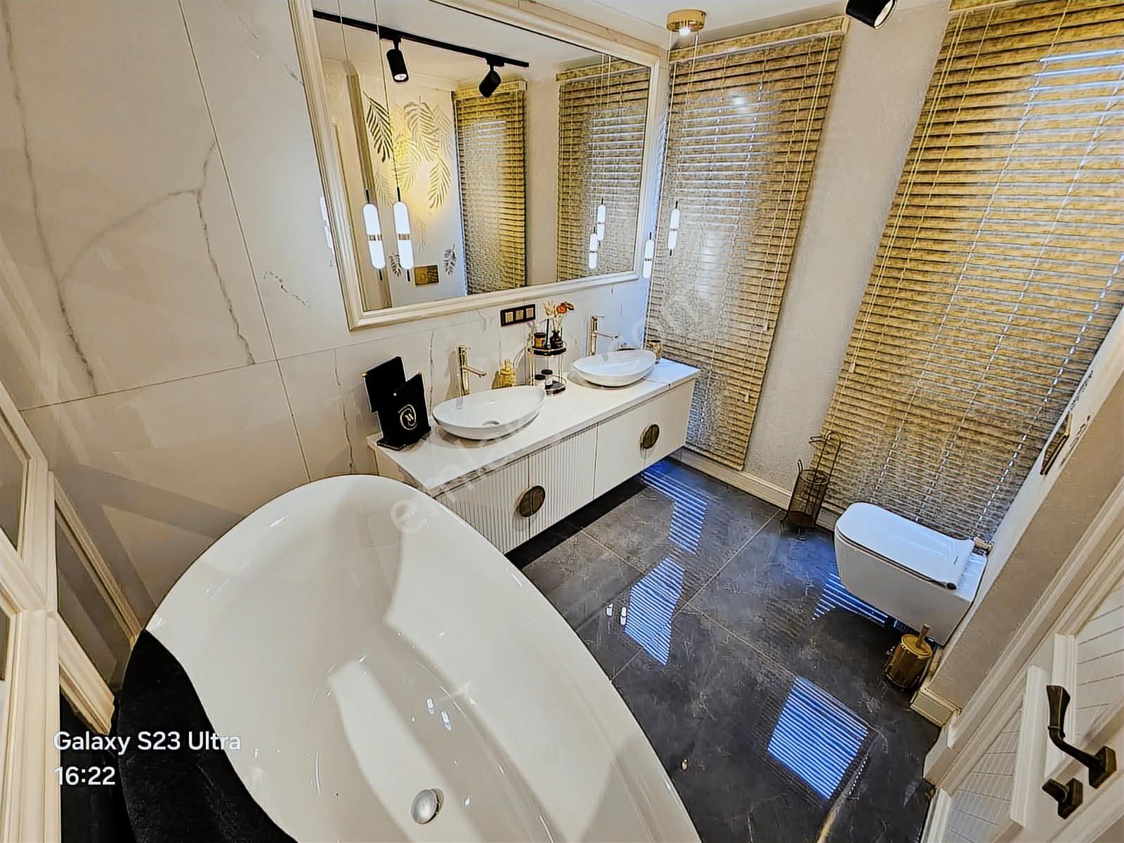 Eu Gayrimenkulden Denize Sıfır Sitede 4+1 Tek Müstakil Villa - Görsel 8