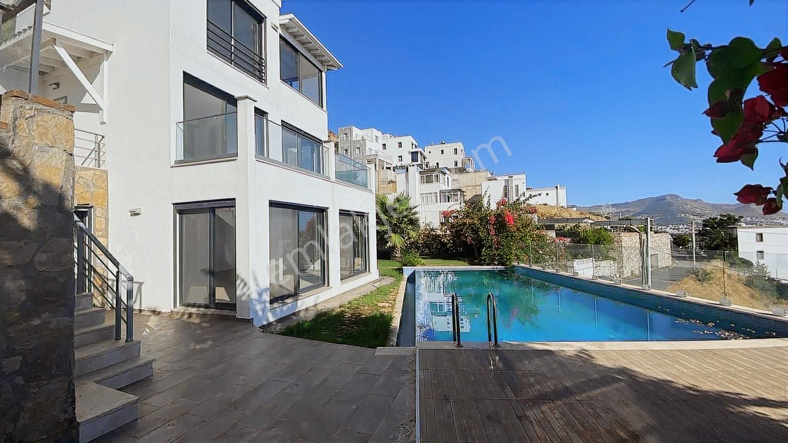 Gümüşlük Kadıkalesinde Satılık 2 Adet Sıfır Trıplex Villa - Görsel 7