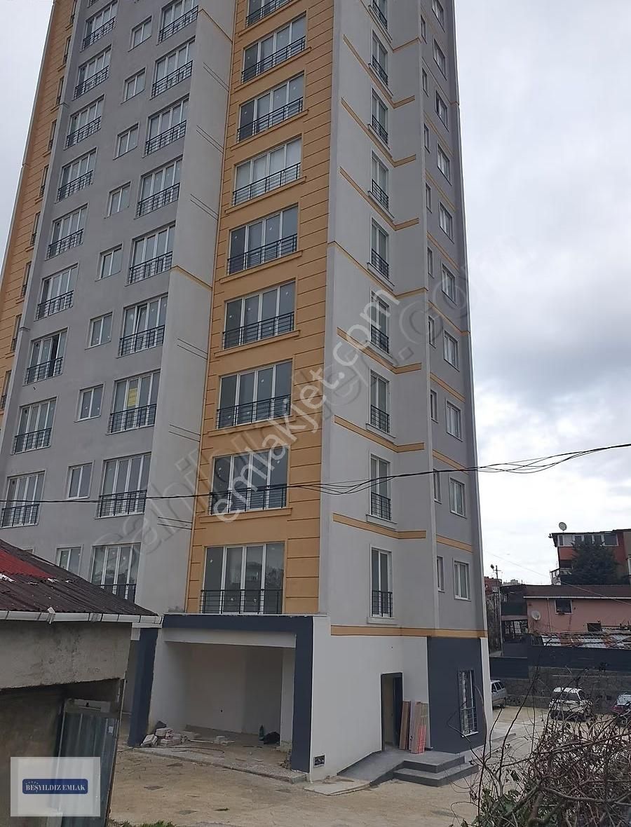 Dudullu Metroya 5 Dk Mesafede Havuzlu Butik Sitede Sıfır 2+1