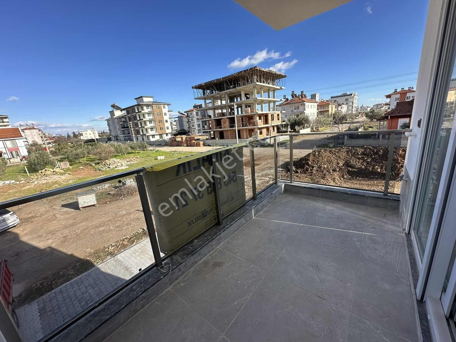 Fırsatttt Hazır Kiracılı Sıfır Ara Kat Geniş Balkonlu 1+1 Daire - Görsel 4