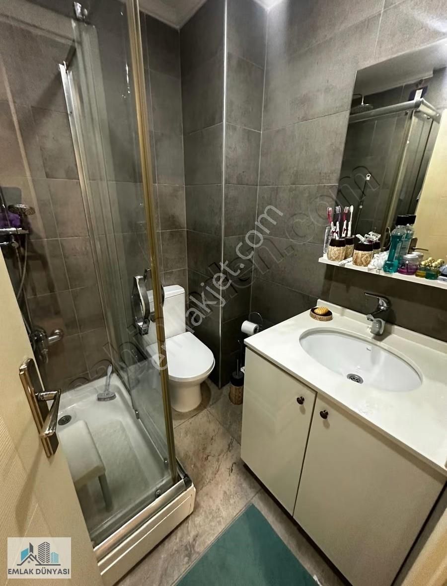 Emlak Dünyasından Bostancı Sahilde Ön Cephe Geniş Bakımlı 4+2 - Görsel 15