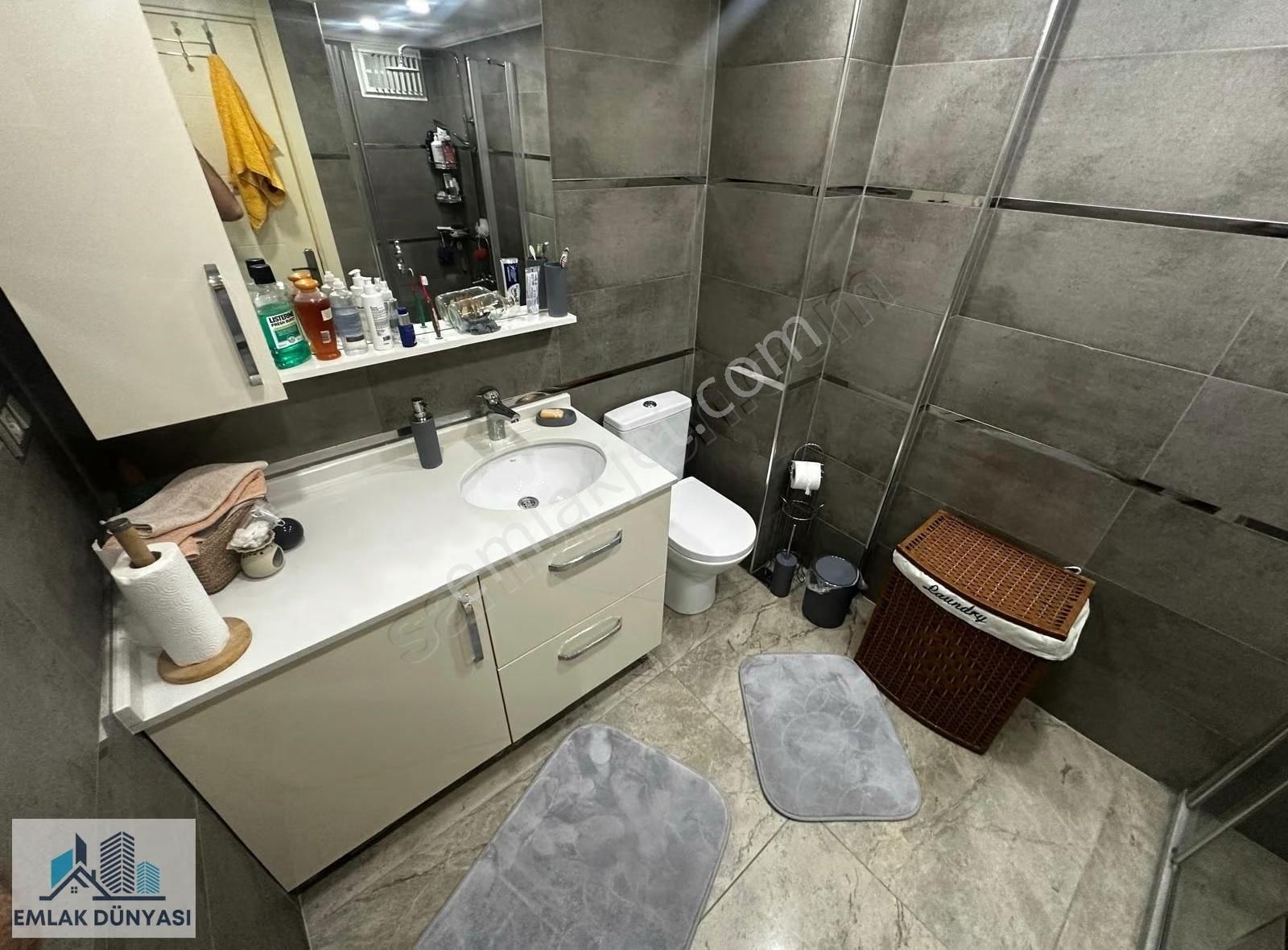 Emlak Dünyasından Bostancı Sahilde Ön Cephe Geniş Bakımlı 4+2 - Görsel 4