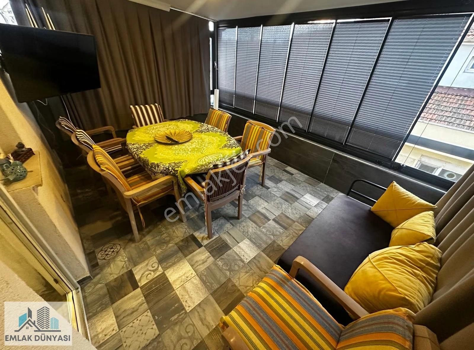 Emlak Dünyasından Bostancı Sahilde Ön Cephe Geniş Bakımlı 4+2 - Görsel 26