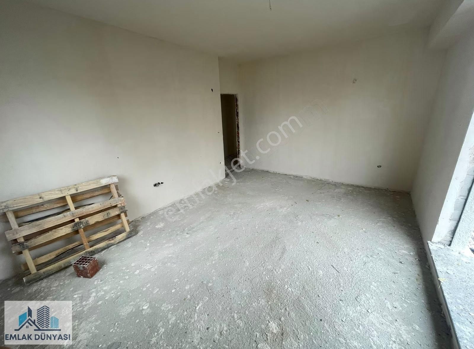 Kartal Cumhuriyette Site İçi Kelepir 2+1 Metroya 5dk Ara Kat - Görsel 2