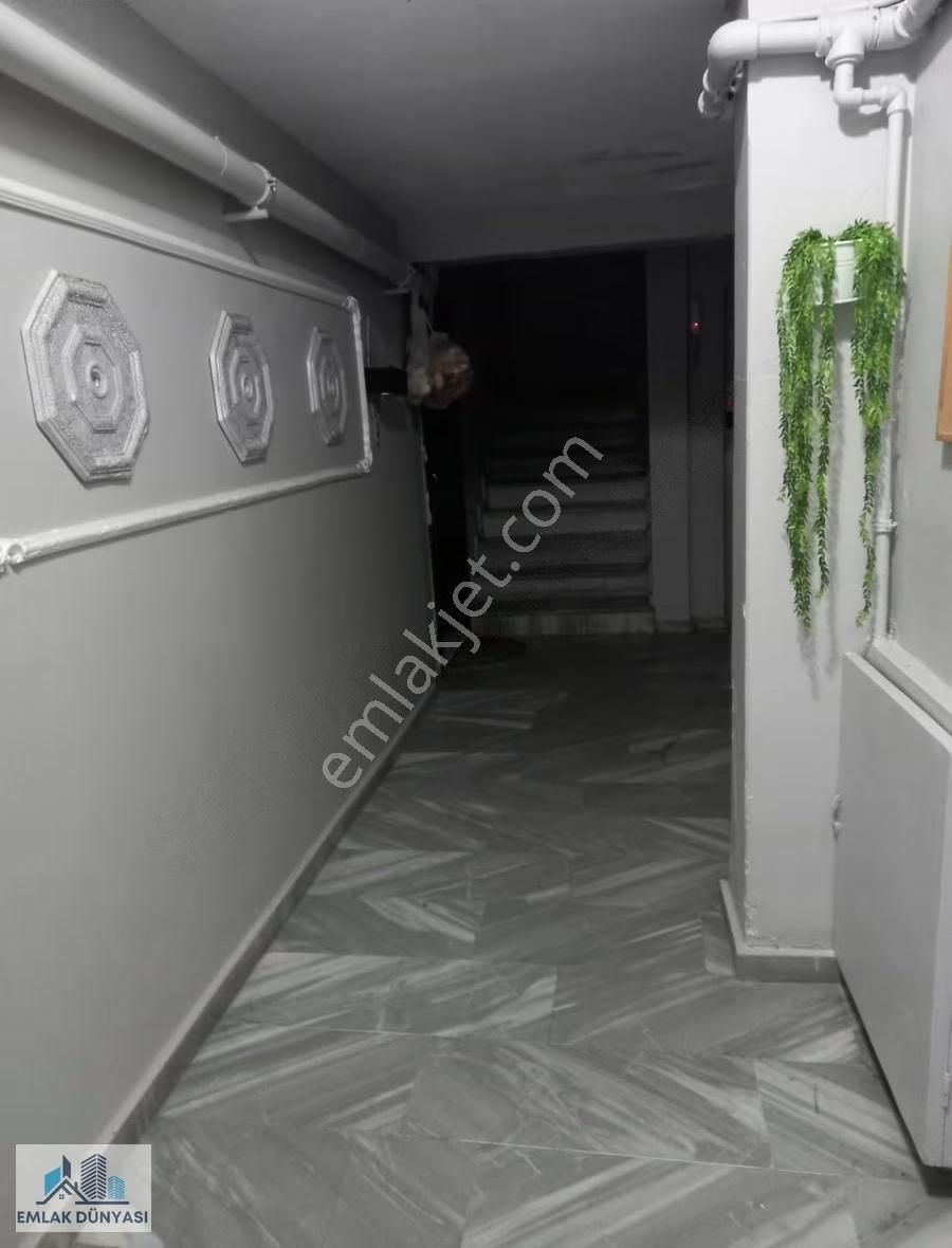 Emlak Dünyasına Altkaynarcada Deniz Manzaralı Sahile Yakın 3+1 - Görsel 4