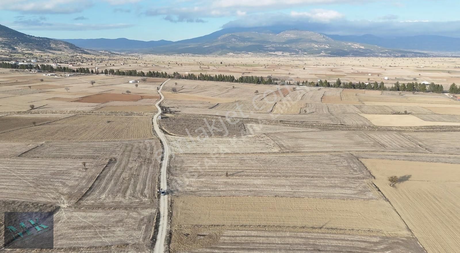 Mustafa Karadan Korkuteli Çomaklı Da Yola Cephe 2829 M2 Parsel - Görsel 3