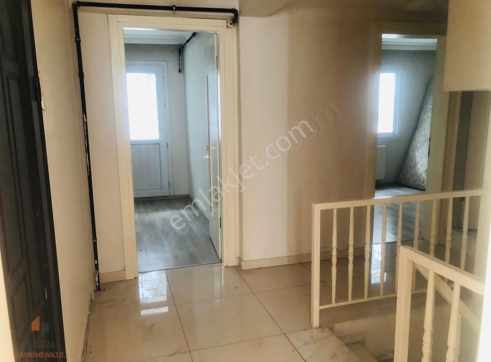 Karşıyaka Yalı Mahallesnde Kiralık 3+1 Bahçesi Ol Dublex Daire - Görsel 33