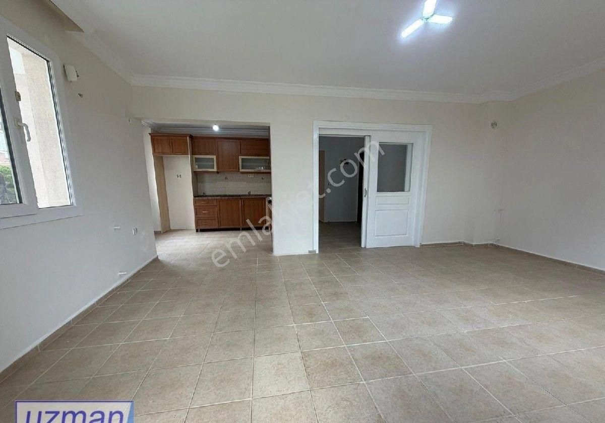Ege Mahallesinde 3+1 Kiralık Daire - Görsel 13