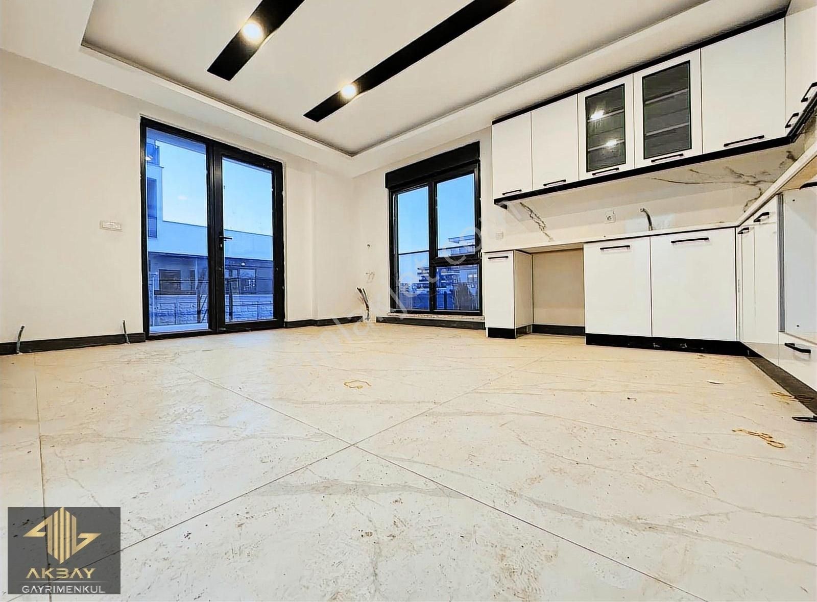 40'lık Yolda İskanlı Oturumlu Kapalı Otoparklı Havuzlu Geniş 1+1 - Görsel 4