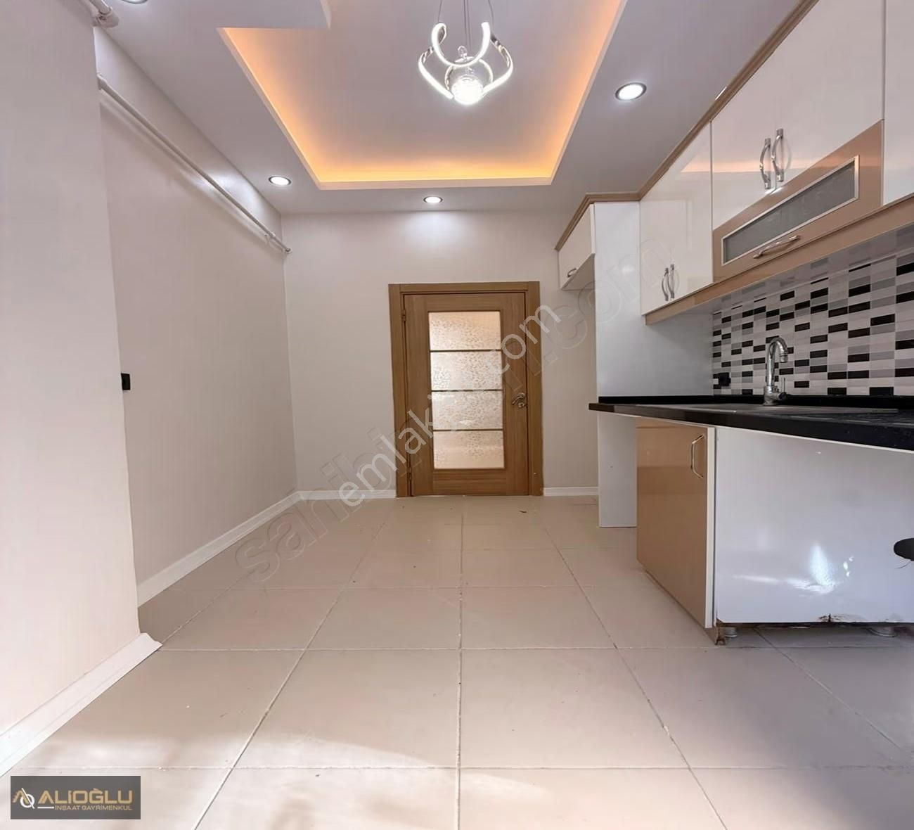 Alioğlu İnşaat'tan Adnan Kahvecide Balkonlu Yüksek Giriş Daire - Görsel 2