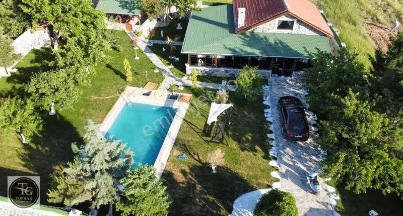 Kırklareli Karahıdır'da Fırsat Satılık 2+1 Havuzlu Villa