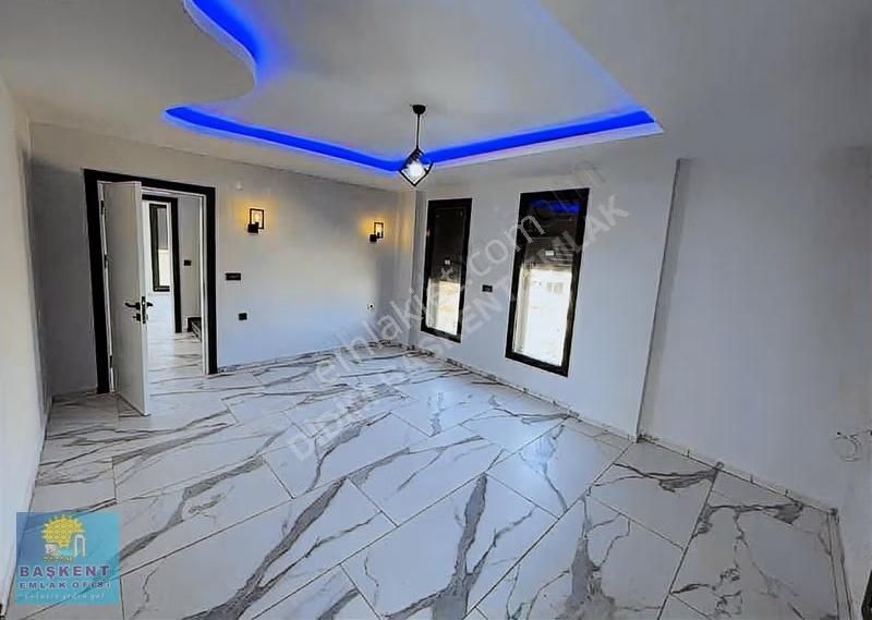 Tam Müstakil, Sıfır, 4+1 Ayrı Mutfak, Havuzlu Villa - Görsel 8