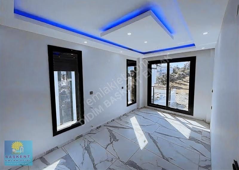 Tam Müstakil, Sıfır, 4+1 Ayrı Mutfak, Havuzlu Villa - Görsel 3