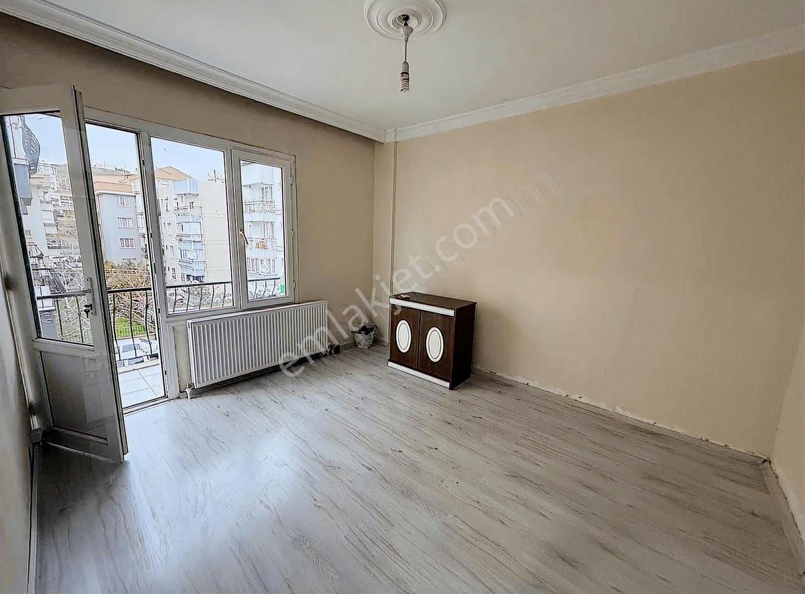 Fatih Mah. 3+1 Ara Kat Kiralık Daire - Görsel 3