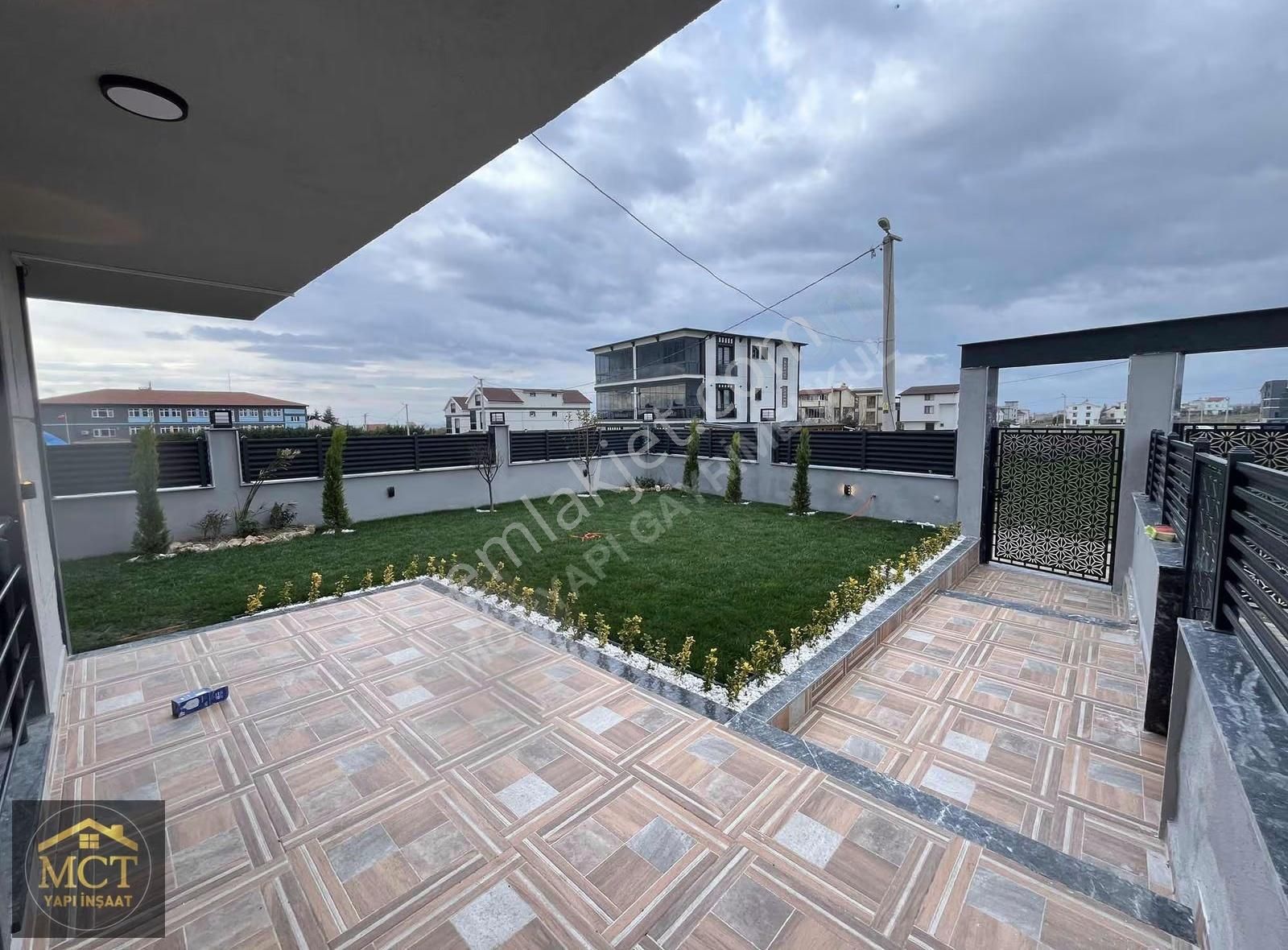 ~~mct Yapıdan~~merkezi Konumda, Konforlu Ve Geniş Villa - Görsel 17