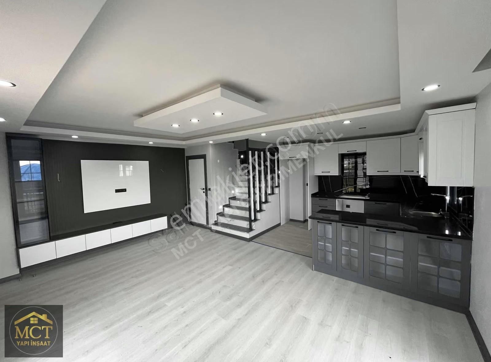 ~~mct Yapıdan~~merkezi Konumda, Konforlu Ve Geniş Villa - Görsel 16