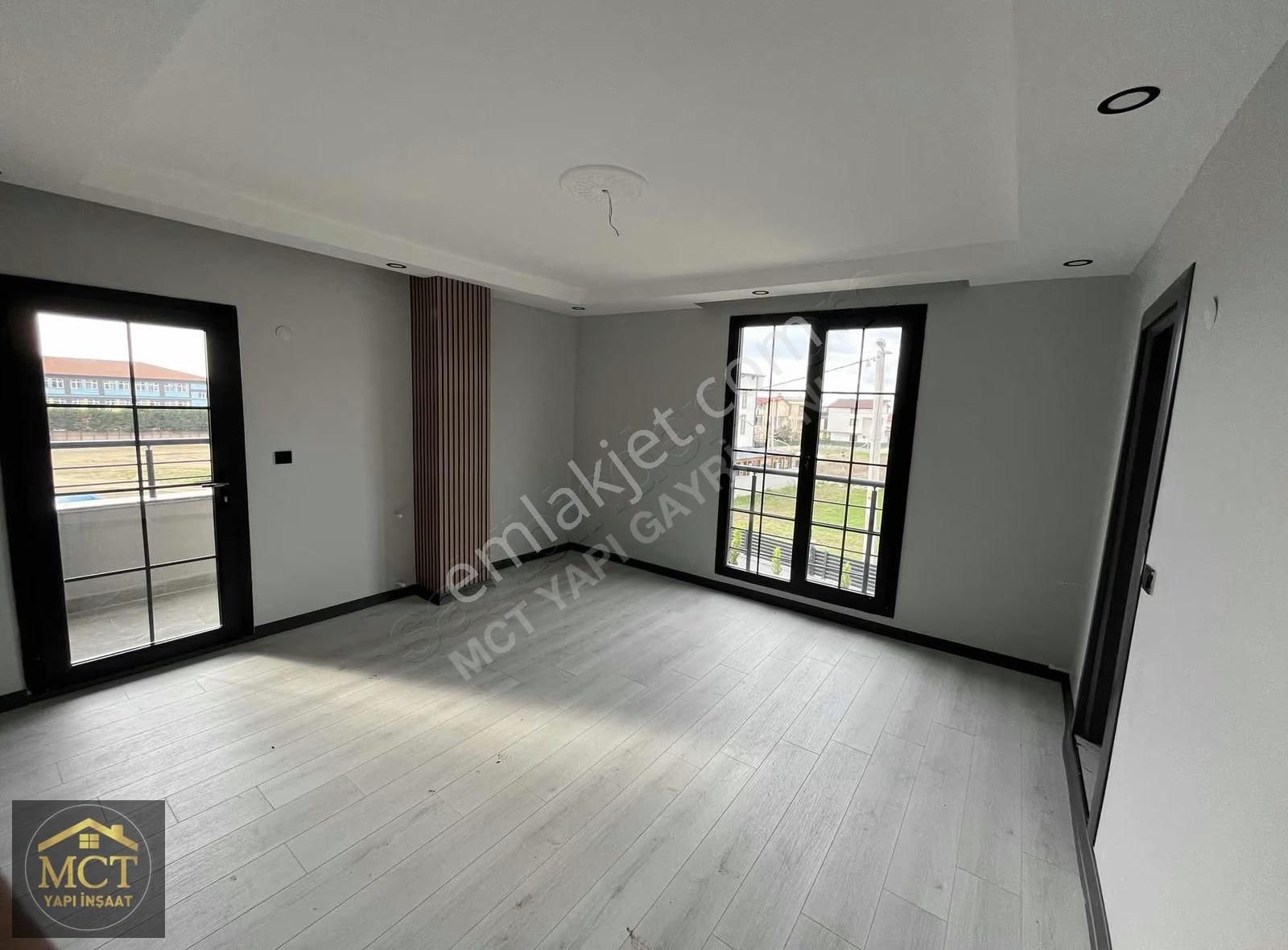 ~~mct Yapıdan~~merkezi Konumda, Konforlu Ve Geniş Villa - Görsel 9