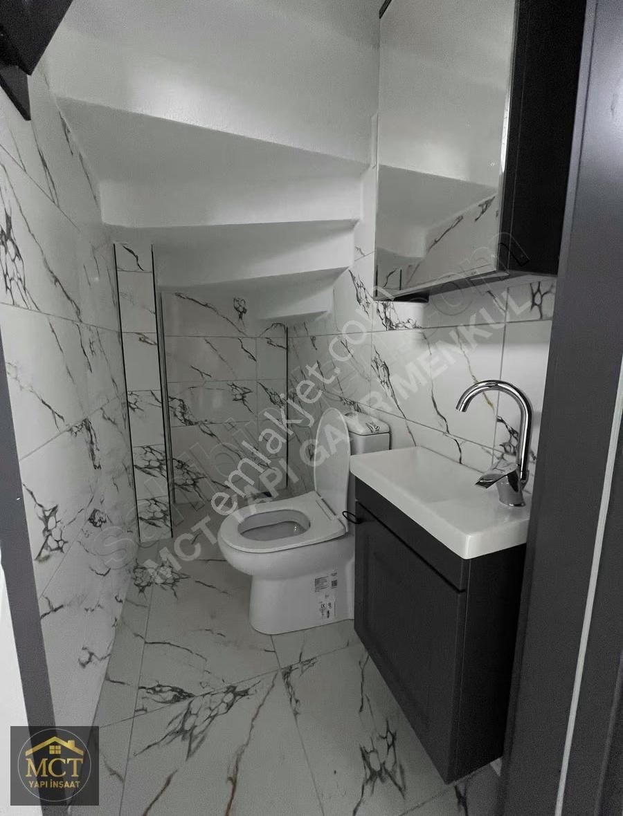~~mct Yapıdan~~merkezi Konumda, Konforlu Ve Geniş Villa - Görsel 3