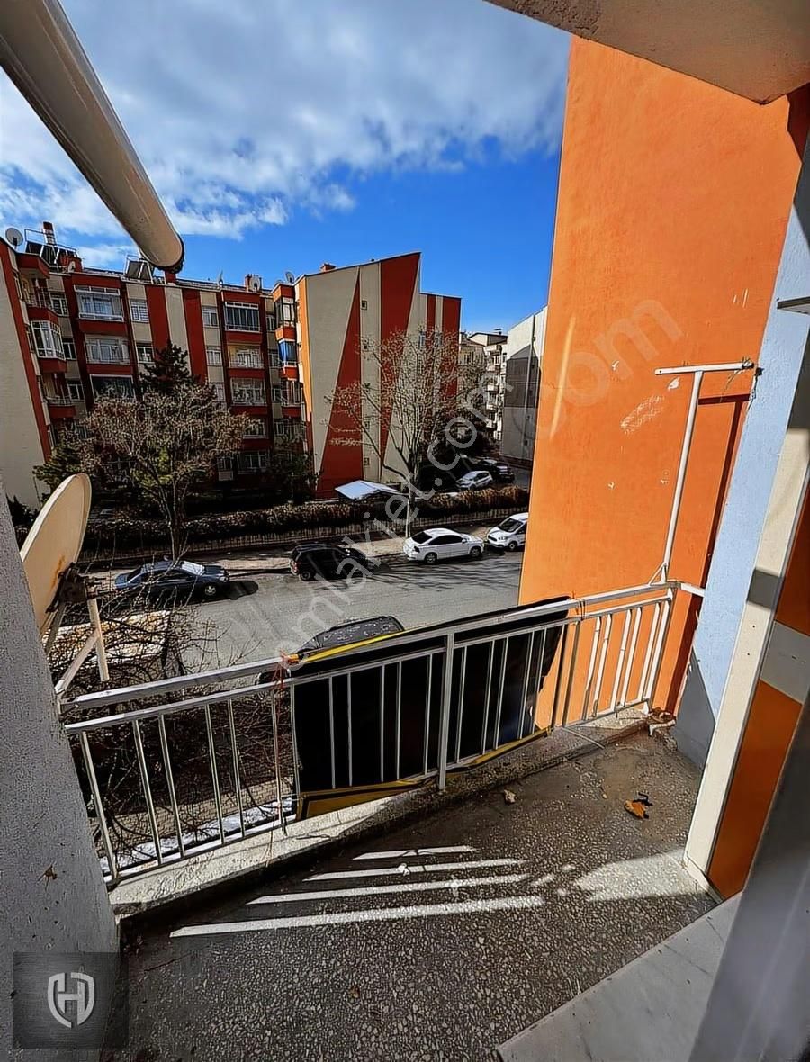 Işıklar Mahallesinde 3+1 Kiralık Daire - Görsel 3