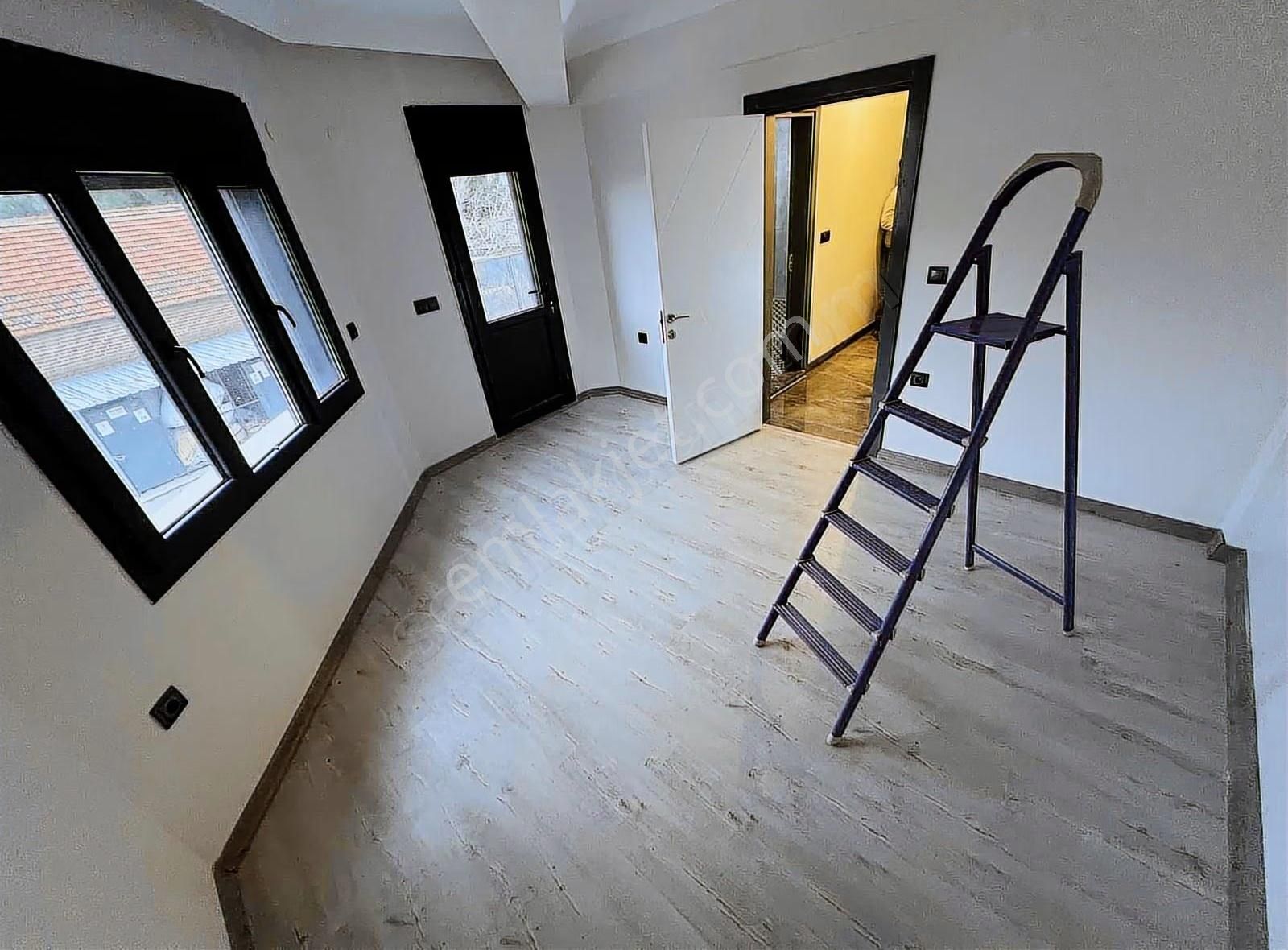 Coşkun Emlaktan Şakranda Kiralık Bahçeli Dublex Daire - Görsel 8
